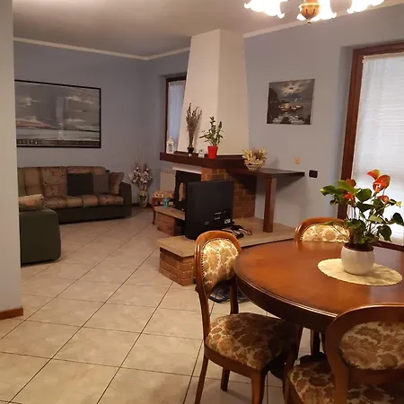 Casa Marina Оменья